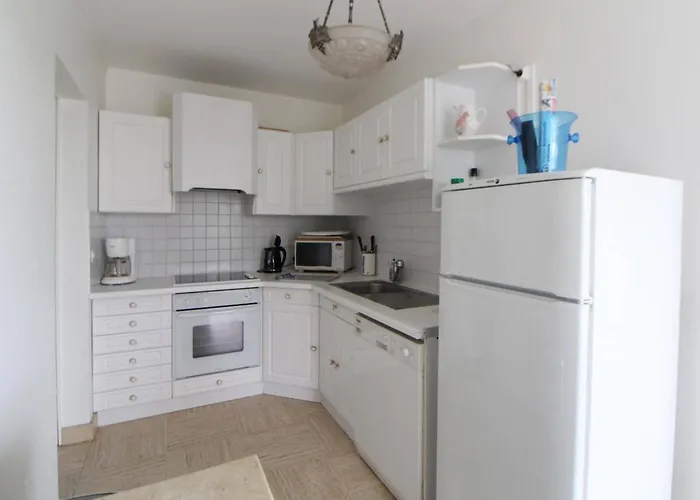 아파트 Spacieux 95m2 Au Pied De La Avec Jardin Et Parking - Fr-1-494-70 *