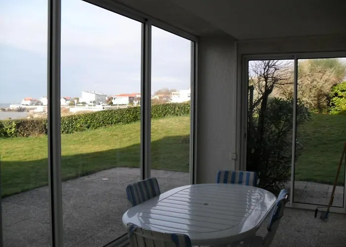 Apartment Spacieux 95m2 Au Pied De La Avec Jardin Et Parking - Fr-1-494-70